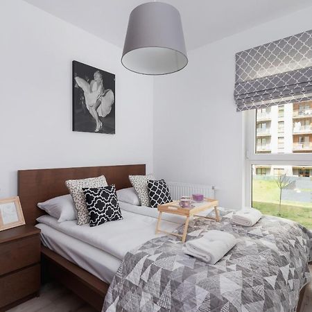 Krowodrza Apartment Premium With Balcony By Renters Prestige Cracovia Exterior foto