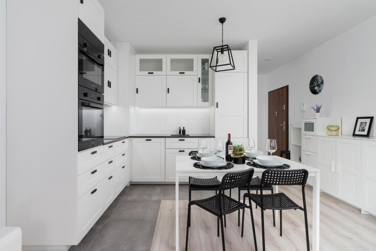 Krowodrza Apartment Premium With Balcony By Renters Prestige Cracovia Exterior foto
