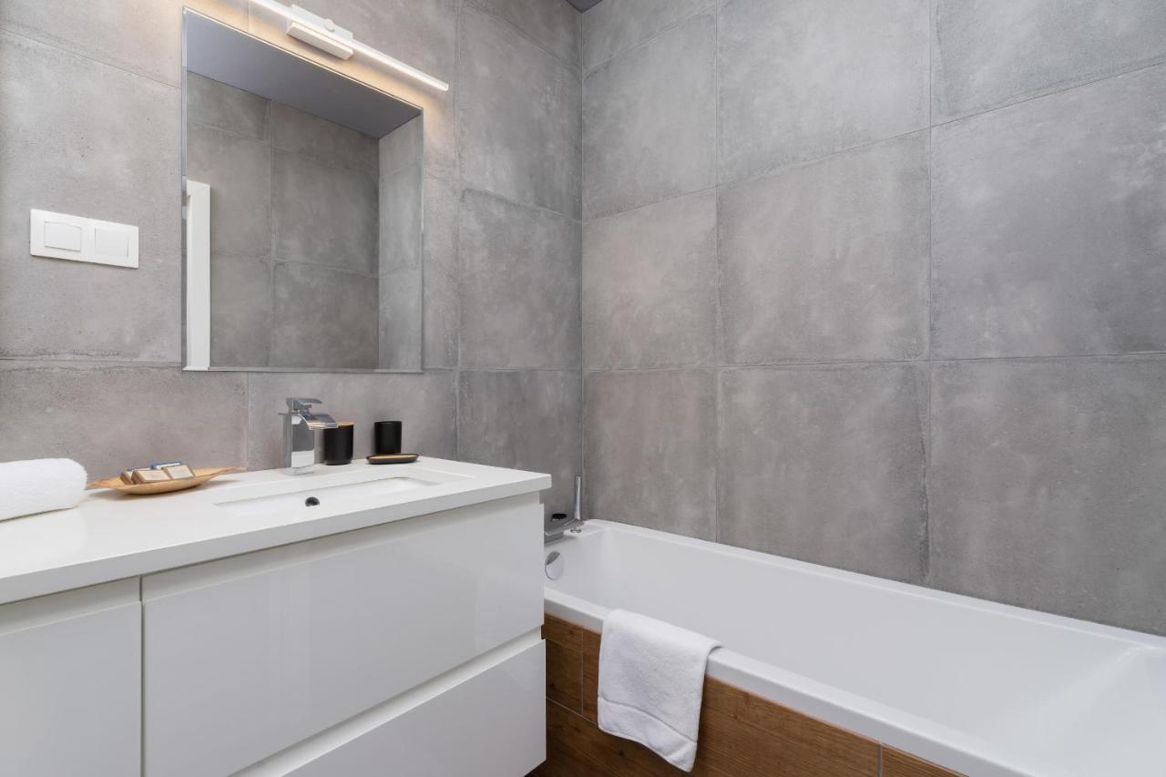 Krowodrza Apartment Premium With Balcony By Renters Prestige Cracovia Exterior foto