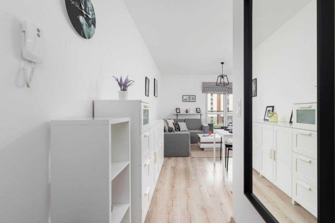 Krowodrza Apartment Premium With Balcony By Renters Prestige Cracovia Exterior foto